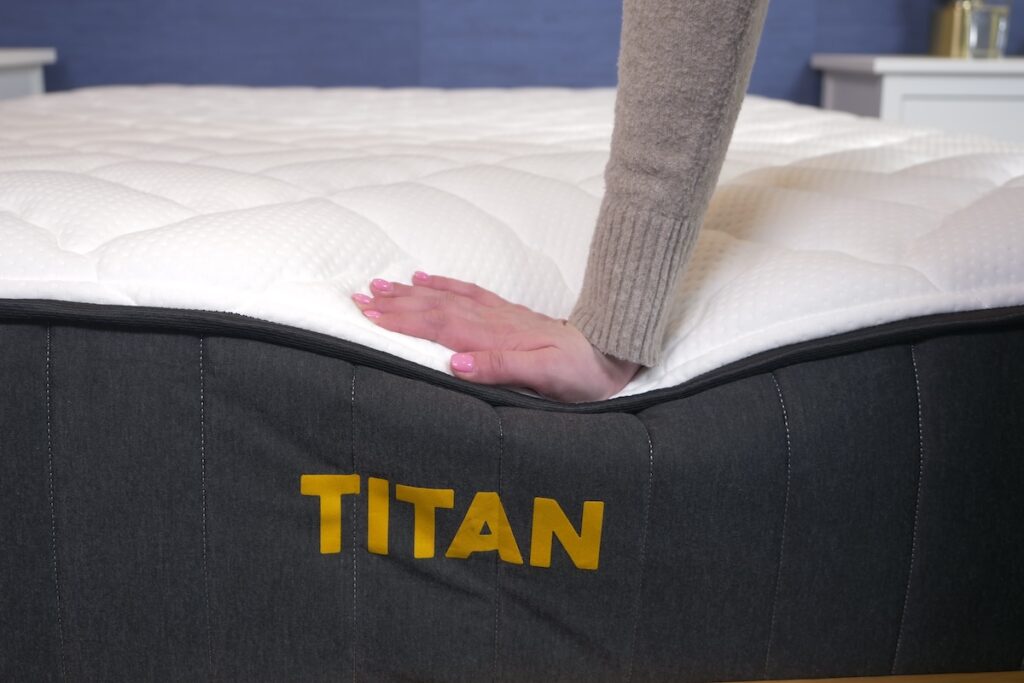 6 Best Mattresses For Heavy People Tested By Experts